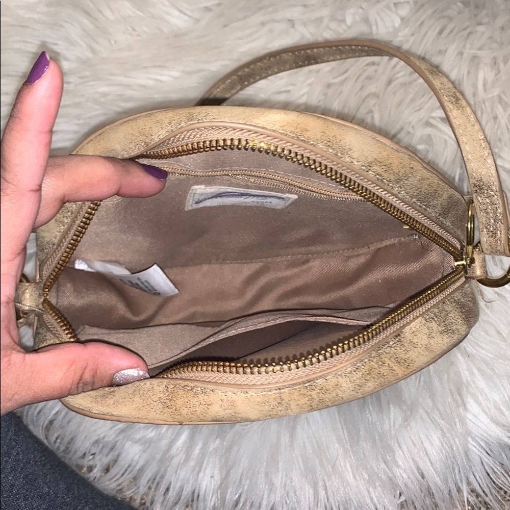 Round cross body - Picture 4 of 4